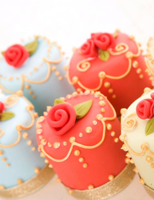 bunte Cupcakes für Hochzeit